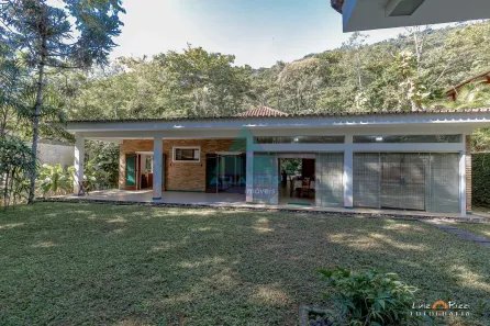 Casa com 5 Quartos à venda, 1087m² no Praia Vermelha, Ubatuba