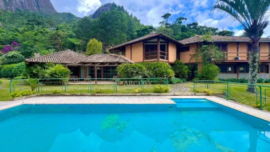 Casa com 7 Quartos à venda, 1000m² no Araras, Petrópolis
