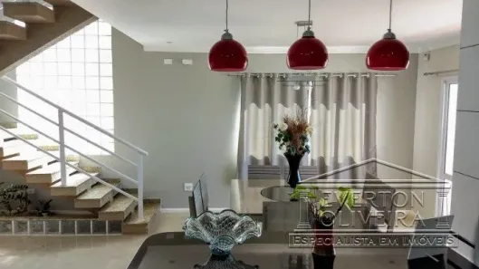 Sobrado com 4 Quartos à venda, 274m² no Jardim Terras de São João, Jacareí
