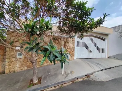 Casa com 3 Quartos à venda, 142m² no Jardim Brasil, São Carlos