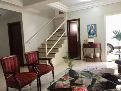 Casa com 3 Quartos à venda, 350m² no Vigilato Pereira, Uberlândia