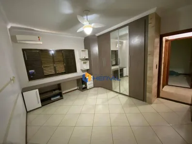 Casa com 4 Quartos à venda, 190m² no Zona 05, Maringá