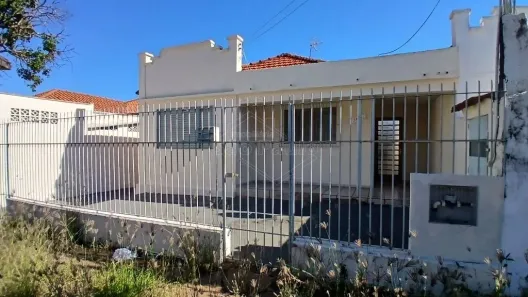 Casa com 3 Quartos para alugar, 151m² no Centro, Araraquara
