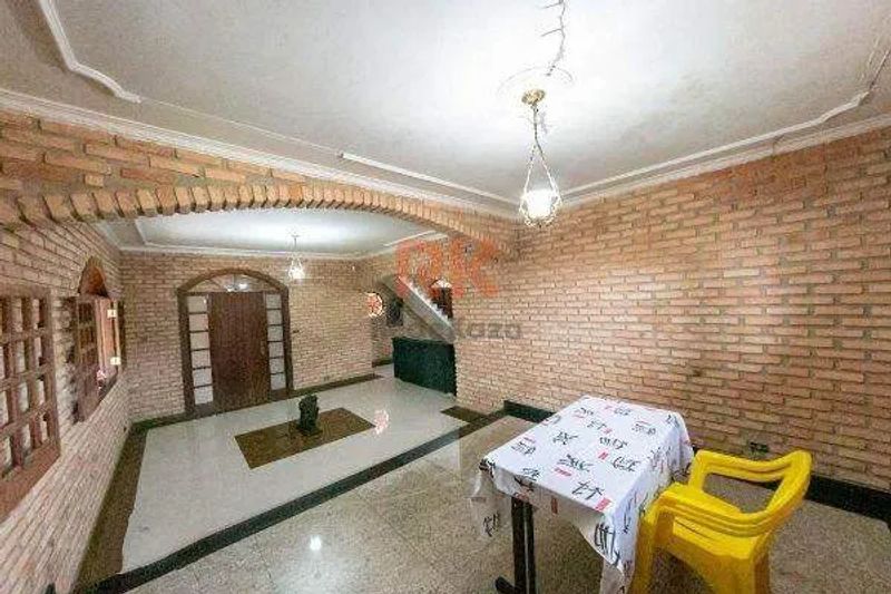 Casa com 3 quartos — Castelo, Belo Horizonte