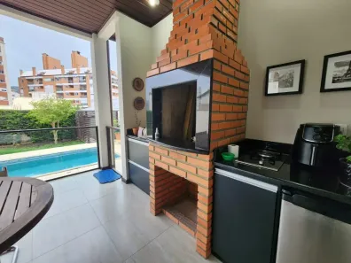 Casa com 3 Quartos à venda, 220m² no Córrego Grande, Florianópolis