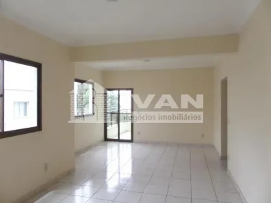 Apartamento com 3 Quartos para alugar, 110m² no Santa Mônica, Uberlândia