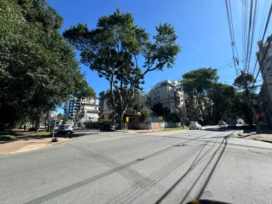 Lote/Terreno à venda, 437m² no Mercês, Curitiba