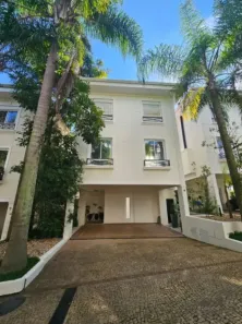 Casa de Condomínio com 3 Quartos à venda, 350m² no Morumbi, São Paulo