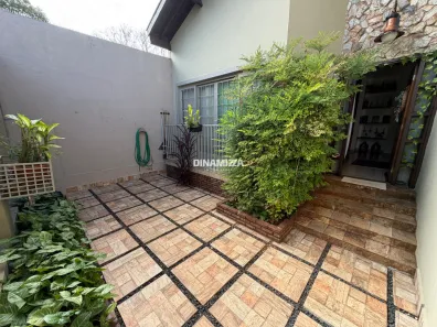 Casa com 3 Quartos à venda, 230m² no Centro, Uberaba