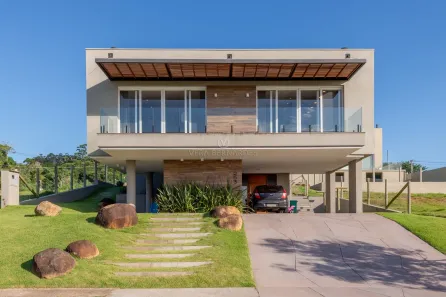 Casa de Condomínio com 3 Quartos à venda, 295m² no Vila Nova, Porto Alegre