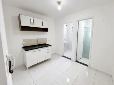 Kitnet com 1 Quarto para alugar, 30m² no Vila Bertioga, São Paulo