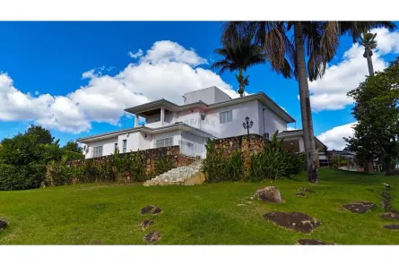 Fazenda/Sítio com 4 Quartos à venda, 25000m² no Região dos Lagos, Brasília