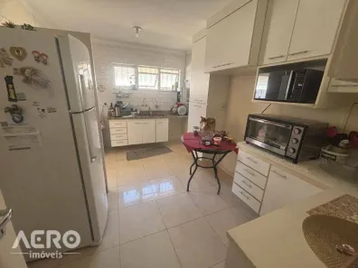 Casa de Condomínio com 4 Quartos à venda, 238m² no Jardim Estoril, Bauru