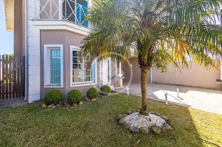 Casa com 4 Quartos à venda, 290m² no Novo Mundo, Curitiba