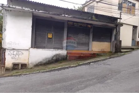 Ponto Comercial para alugar, 78m² no Valparaíso, Petrópolis