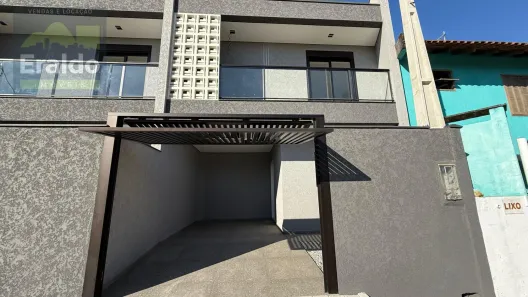 Sobrado com 3 Quartos à venda, 119m² no Bom Retiro, Matinhos