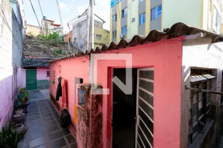 Casa com 1 Quarto à venda, 400m² no Sagrada Família, Belo Horizonte