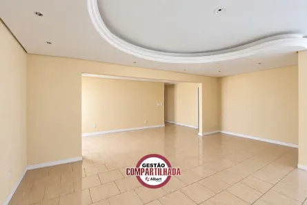 Imóvel Comercial com 3 Quartos para alugar, 180m² no Passo da Areia, Porto Alegre