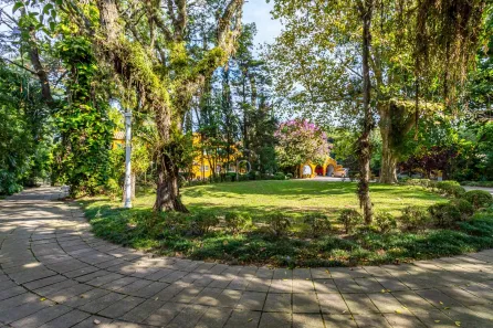 Lote/Terreno à venda, 5477m² no Pedra Redonda, Porto Alegre