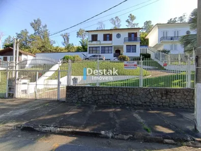 Casa com 4 Quartos para alugar, 308m² no Sessenta, Volta Redonda