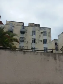 Apartamento com 2 Quartos para alugar, 48m² no Olaria, Rio de Janeiro