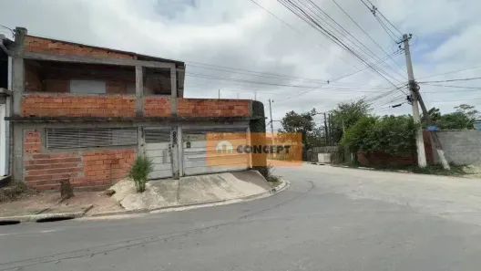 Sobrado com 4 Quartos à venda, 239m² no Vila Fátima, Suzano