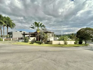 Casa de Condomínio com 3 Quartos à venda, 330m² no Golf Gardens, Carapicuíba