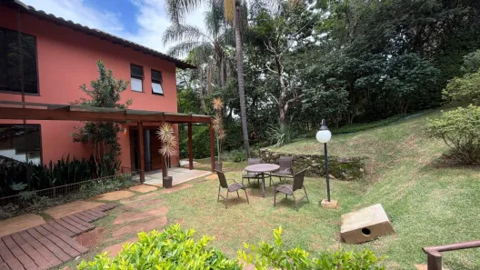Casa de Condomínio com 6 Quartos para alugar, 570m² no Vila Alpina, Nova Lima