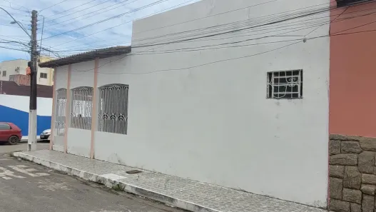 Casa com 4 Quartos à venda, 240m² no Cohaserma, São Luís
