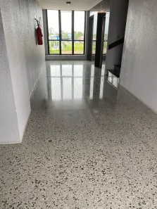 Sala Comercial à venda, 35m² no Farol, Maceió