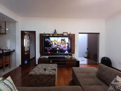 Casa de Condomínio com 3 Quartos para alugar, 226m² no Granja Olga I, Sorocaba