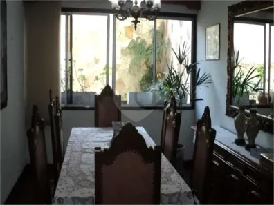 Sobrado com 7 Quartos à venda, 450m² no Jardim Aeroporto, São Paulo