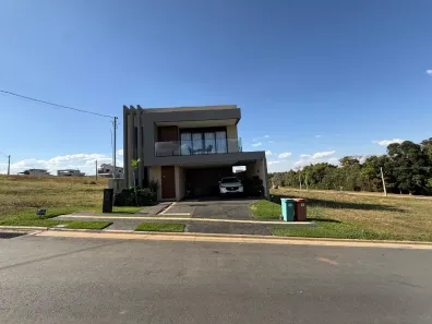 Casa de Condomínio com 3 Quartos à venda, 219m² no Jardins Verona, Goiânia