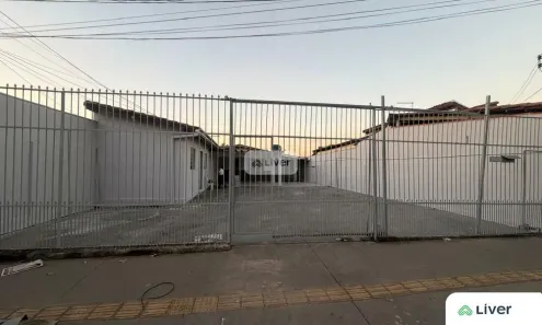 Casa com 3 Quartos para alugar, 190m² no Setor Bueno, Goiânia
