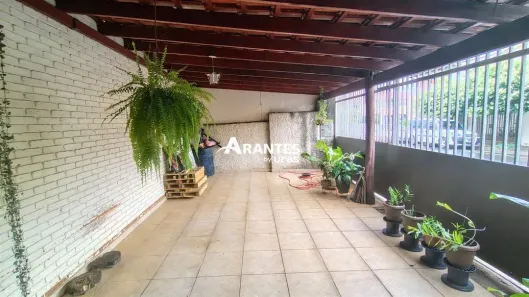 Casa com 4 Quartos à venda, 204m² no Bom Jesus, Uberlândia