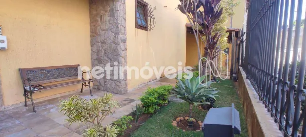 Casa com 3 Quartos à venda, 152m² no Planalto, Belo Horizonte