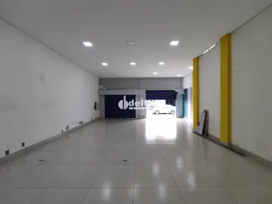Ponto Comercial para alugar, 220m² no Nossa Senhora Aparecida, Uberlândia
