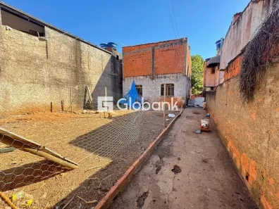 Casa com 2 Quartos à venda, 120m² no Monte Alegre, Montes Claros
