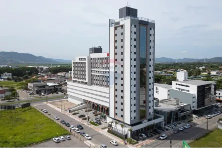 Apartamento com 2 Quartos à venda, 61m² no Aeroporto, Tubarão