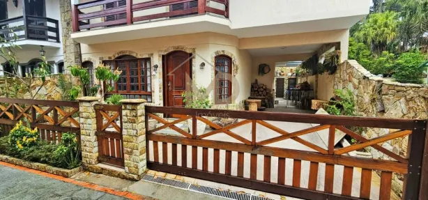 Casa com 5 Quartos à venda, 248m² no Alto, Teresópolis