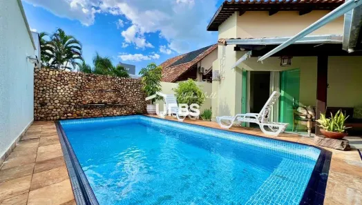 Casa de Condomínio com 5 Quartos à venda, 300m² no Loteamento Portal do Sol I, Goiânia