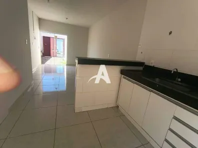 Casa com 2 Quartos para alugar, 50m² no Shopping Park, Uberlândia