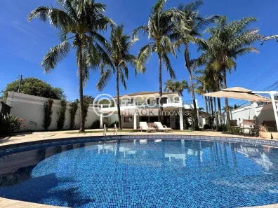 Casa com 4 Quartos à venda, 416m² no Morada da Colina, Uberlândia