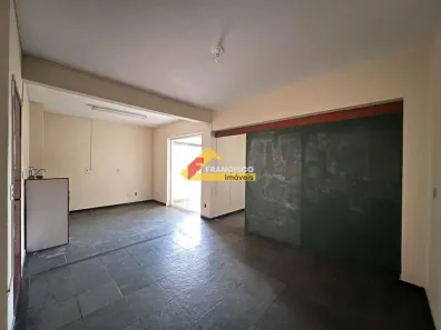 Sala Comercial com 3 Quartos para alugar, 70m² no Centro, Divinópolis