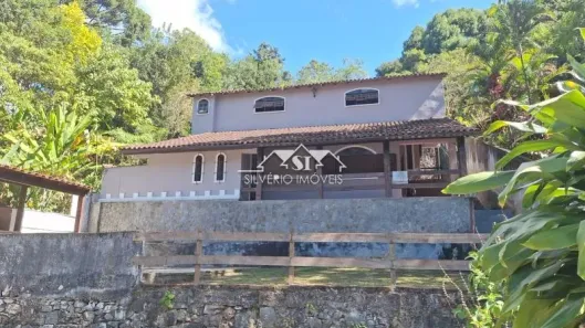 Casa com 5 Quartos à venda, 180m² no Quarteirão Ingelheim, Petrópolis