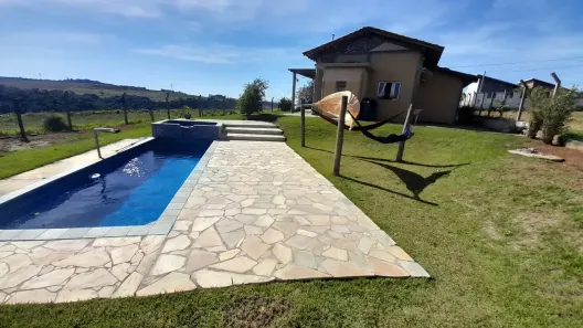 Fazenda/Sítio com 3 Quartos à venda, 1124m² no , Sarapuí