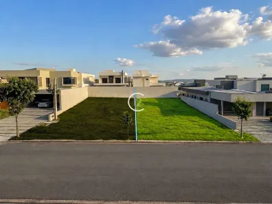 Lote/Terreno à venda, 300m² no Condomínio Terras do Vale, Caçapava