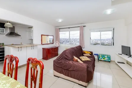 Apartamento com 2 Quartos para alugar, 75m² no Partenon, Porto Alegre