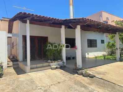 Casa com 3 Quartos à venda, 420m² no Setor Pedro Ludovico, Goiânia