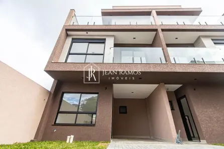 Sobrado com 4 Quartos à venda, 114m² no Uberaba, Curitiba